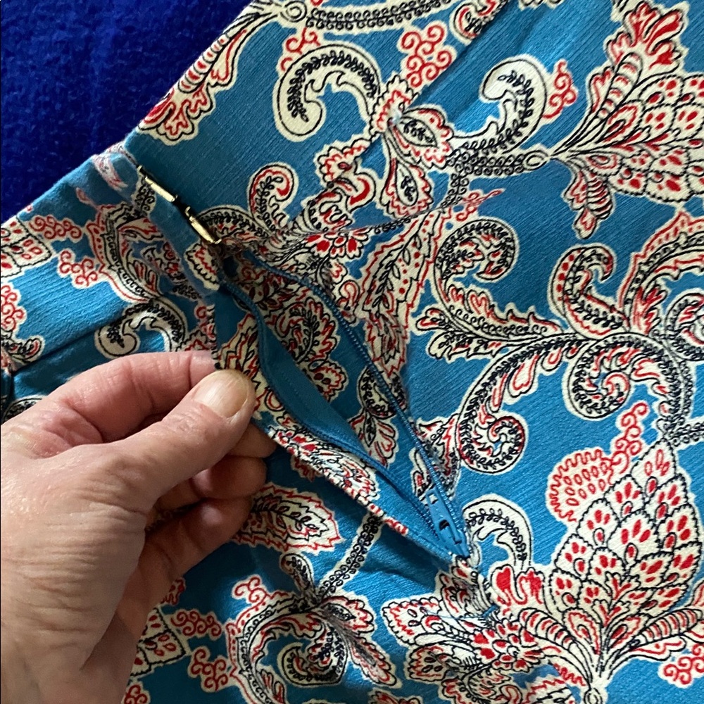 LOFT Blue Paisley-Print Women’s Shorts with Pink Accents size 10 - Picture 6 of 12
